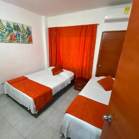 Pensión Paraíso En Bocagrande 3*